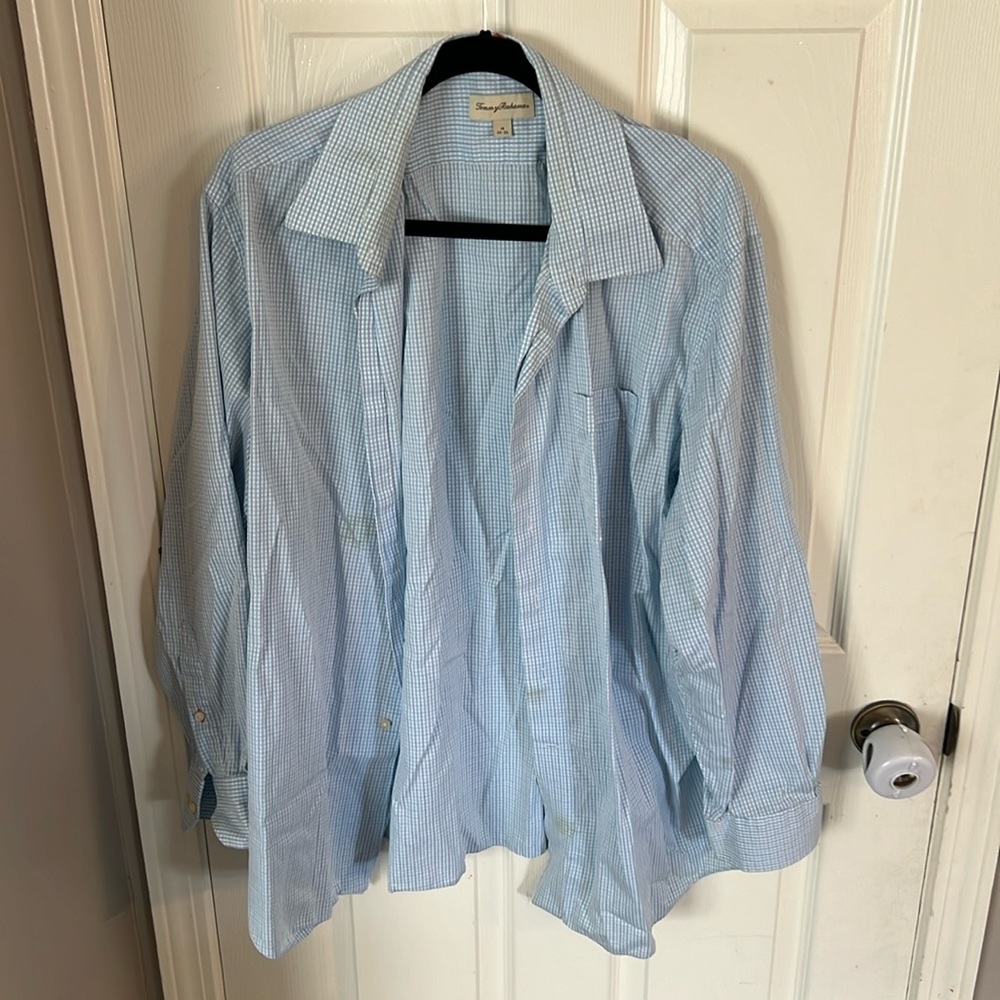 Tommy Bahama Men’s Dress shirt. blue checkered. neck 18, 34/35
